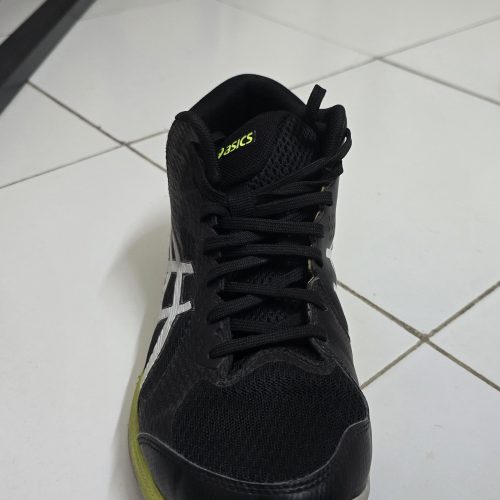 کتونی والیبال