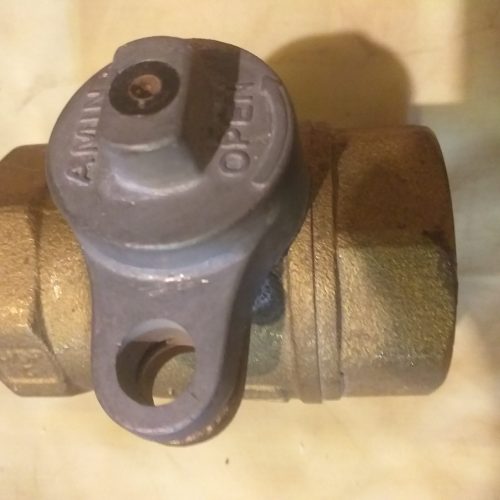 فروش یک عدد کپسول اکسیژن یک کیلویی و یک شیر گازبا آچار بوکس جغجغه