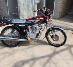 موتور سیکلت عالی بسیار تمیز