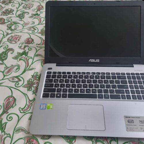 لپتاپ ایسوس نسل 7 سرمه ای بدون خط وخش،و شکستگی ،باتری سالم