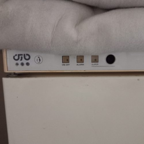 یخچال تمام فیریزرپارس مدلf12mbسفیدبسیارتمیز