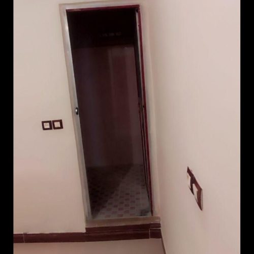 واحد 84متری طبقه اول کمالشهر