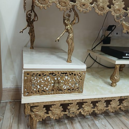 میز تلویزیون برنجی