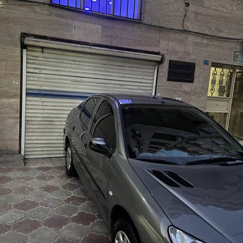 پژو خاکستری صندوقدار مدل 94