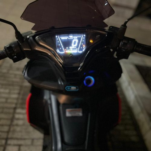 سلام موتور ایروکس تمیز مدل 1401بیمه دارد لاستیک عالیه