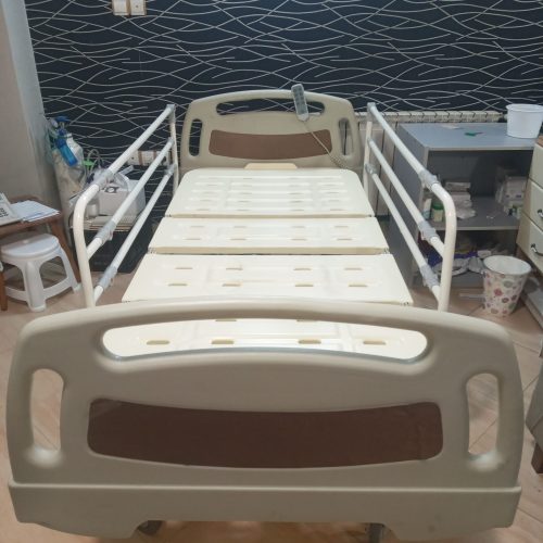 تخت برقی بیمارستانی