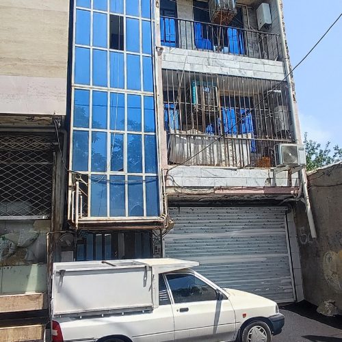 واحد 84متری طبقه اول کمالشهر