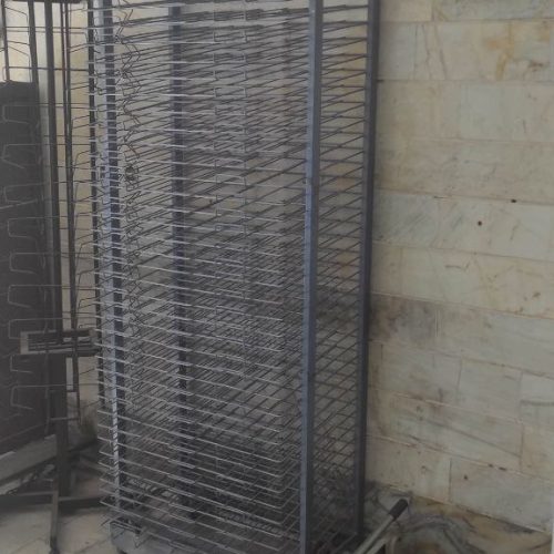 تابلو روان استند مقوا صندلی ویترین