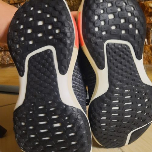 کتانی نایکی زنانه مدل invincible سایز 39