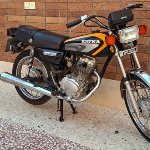 موتور سیکلت هوندا.