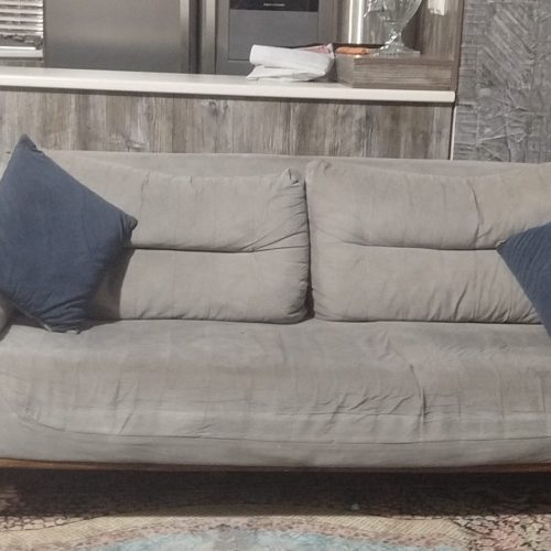 مبل در حد نو