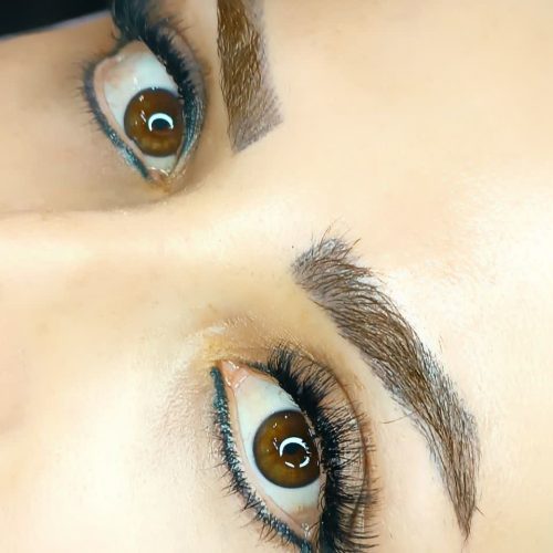 ارائه خدمات اکستنشن مژه