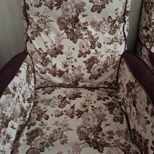 مبل هشت نفره با کاور تمیز