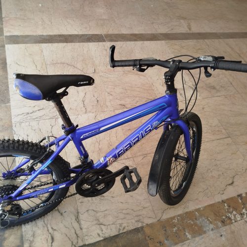 دوچرخه سایز ۲۰ لاستیک تازه عوض کردم ترمز سالم