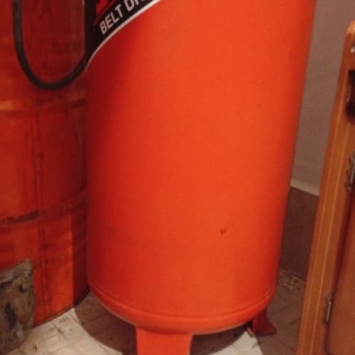 پمپ باد کمپرسور 250لیتردر حد نو سالم بدون ایرادخریدار واقعی تخفیف هم میدم