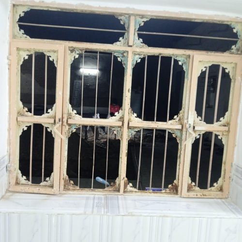نقاشی ساختمان و کاغذ دیواری