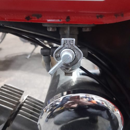 موتورسوزوکی100