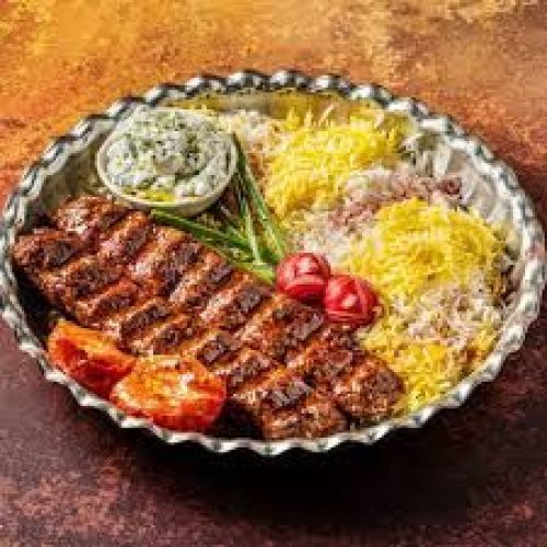 87متر مغازه تهیه غذا باوسایل اجاره یاشراکتی داده میشود با بیست سال سابقه درخشان وکل وسایل