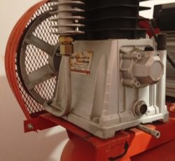 پمپ باد کمپرسور 250لیتردر حد نو سالم بدون ایرادخریدار واقعی تخفیف هم میدم