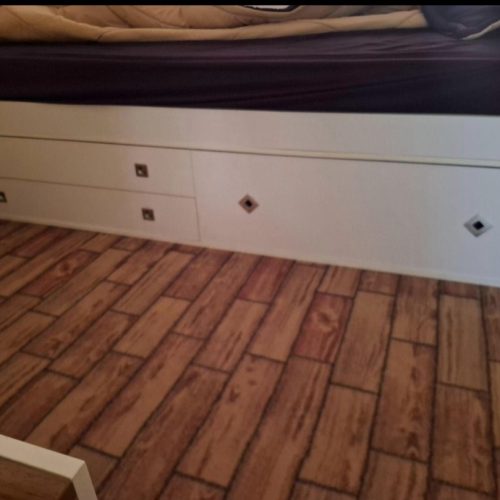 تخت خواب یک و نیم نفره با تشک