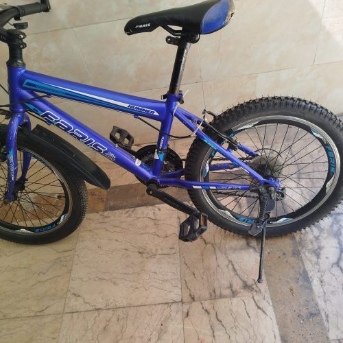 دوچرخه سایز ۲۰ لاستیک تازه عوض کردم ترمز سالم