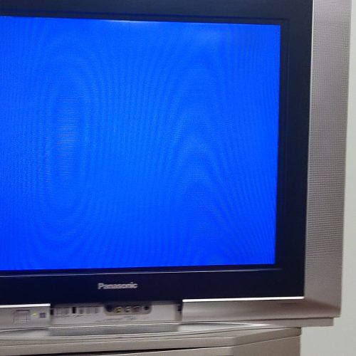 فروش تلویزیون 29 و 21 اینچ پاناسونیک به همراه میز تلویزیون