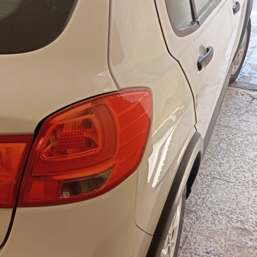 خودرو.درب راننده یکزربه وصافکاری شده بدون رنگ