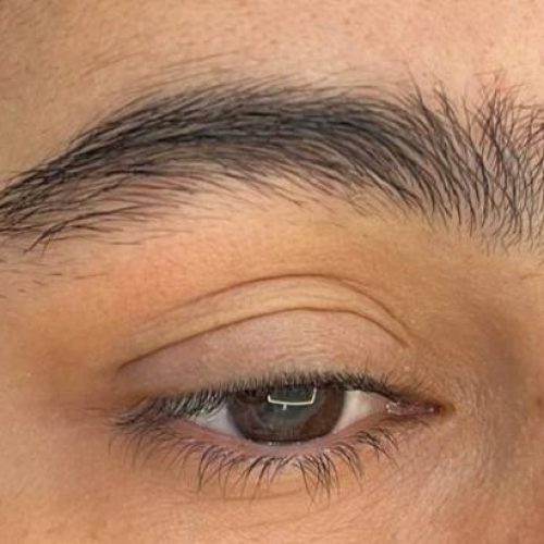 ابروی طبیعی و جذاب با میکروبلیدینگ حرفه ایی✨