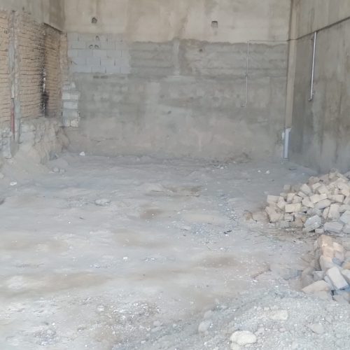فروش سالن نیمه ساخت 120 متری در قزلجه میدان