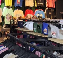 استخدام فروشنده پوشاک