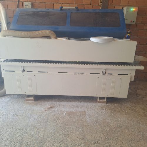 لبه چسبان پایون