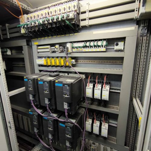 تعمیرات برق صنعتی و ساختمان
