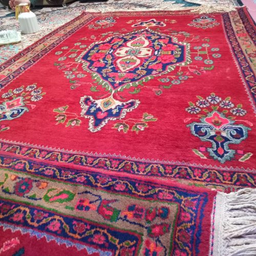 فرش دست باف کارکرده