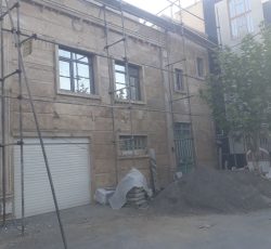 اجرا کار نما سنگ ساده رمی کلاسیک آنتیک آجر چسبی
