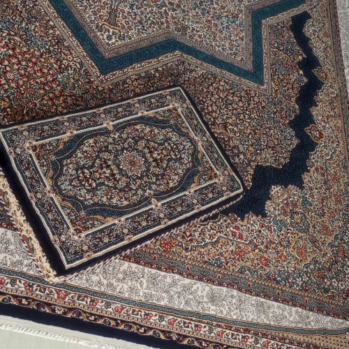 فروش دو تخته فرش 4*3 – فروش 8 عدد پشتی در حد نو نو