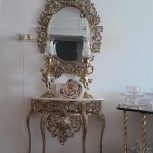 اینه برنز و میز