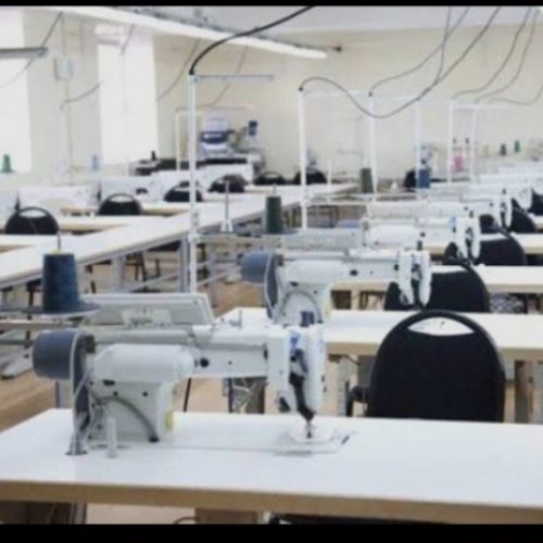 با حقوق و مزایای عالی