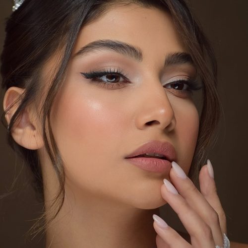 میکاپ شنیون موخوره گیری پاکسازی اصلاح ابرو