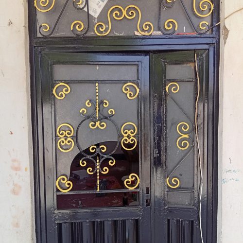 نقاشی ساختمان و کاغذ دیواری