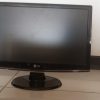 یک عدد مانیتور LG