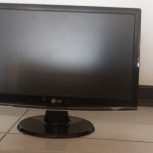یک عدد مانیتور LG