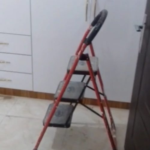 فروش یک دستگاه آپارتمان با تمامی امکانات