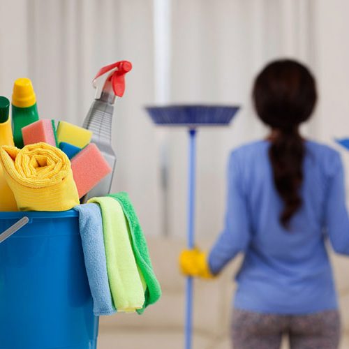 نیازمند یک خانم جهت نظافت منزل 2 میلیون نقد