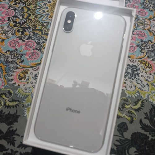 ایفون x سفید