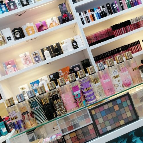 واگذاری مغازه آرایشی و بهداشتی