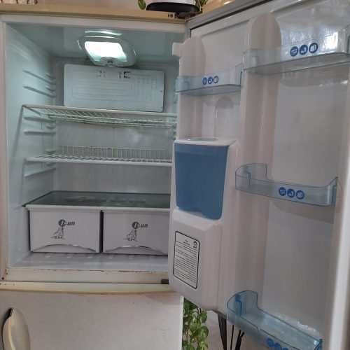 یخچال ISUN سالم و تمیز