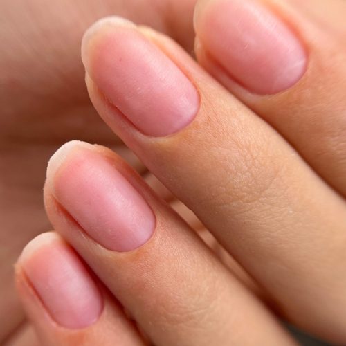 ارائه انواع خدمات ناخن