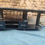 میز شیشه ای در حد نو