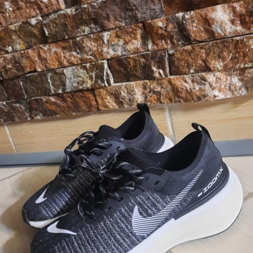 کتانی نایکی زنانه مدل invincible سایز 39