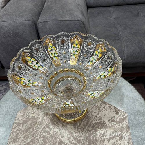 یک عدد ظرف طلا کوب شیرینی خوری